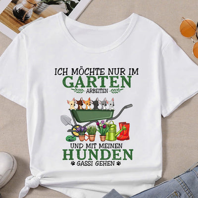 89Customized I just want to work in my garden Customized Shirt